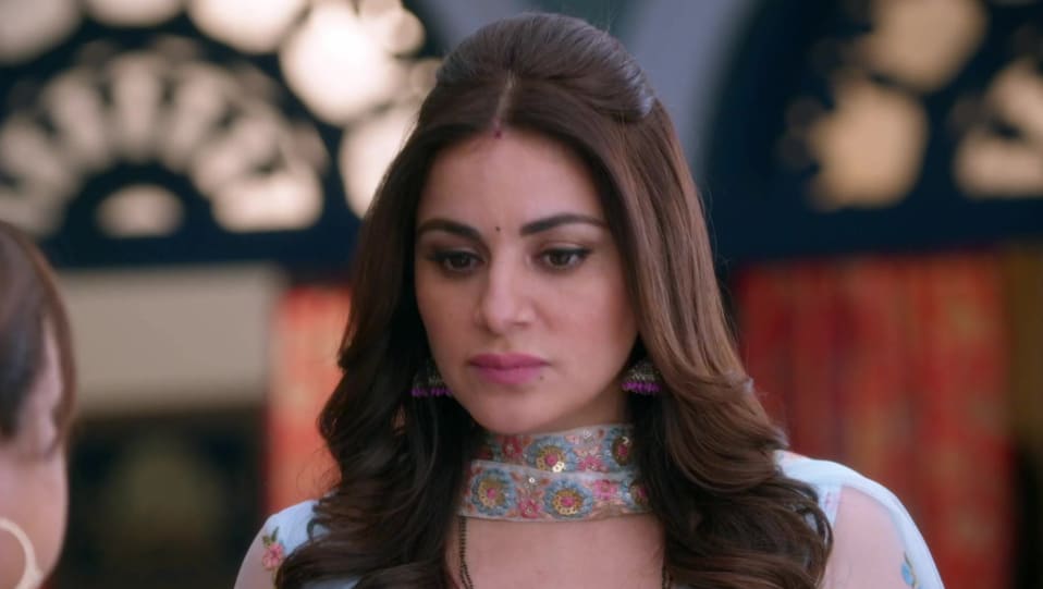 Shraddha Arya Celebrity Style In Kundali Bhagya Episode 672 2020 From Episode 672 Charmboard Kundali bhagya karan luthra aur preeta arora nay mangni karli #karanluthra #preetadance. mangalsutra