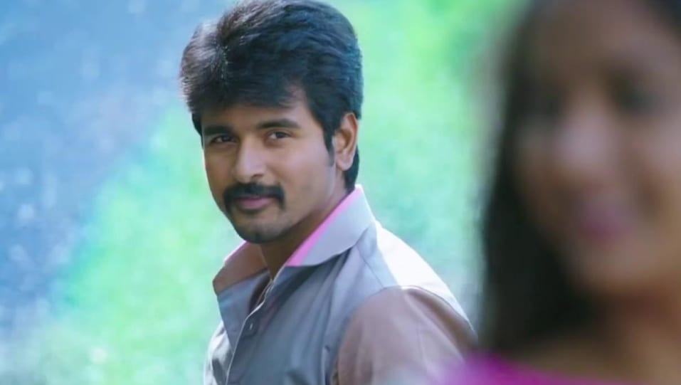 Sivakarthikeyan In White Jeans Outfit Celebrity Clothing Charmboard An unemployed rajini murugan falls in love with karthika, but her father opposes their union due to an old misunderstanding. casualshirts