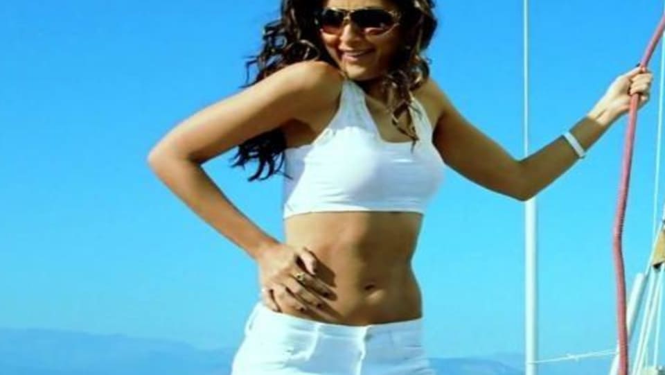 Actors Name Age Wiki Height Birth Place Career Details Chaliya Chaliya Tashan 2008 Charmboard Tashan, 2008 — pooja «guddiya» singh. charmboard