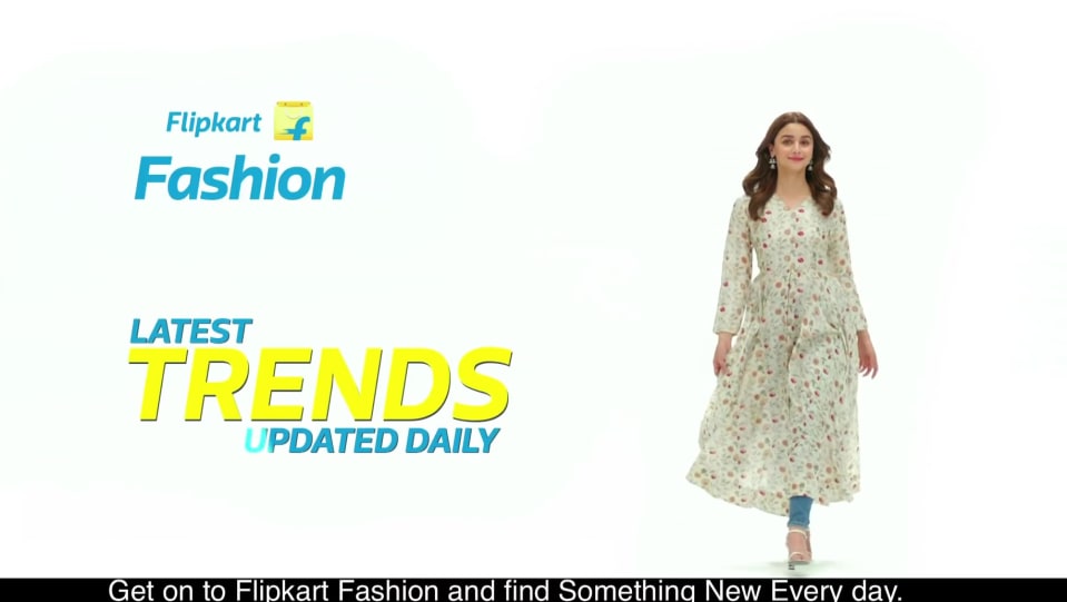 Alia Bhatt In Blue Jeans Outfit Celebrity Clothing Charmboard It all began with the shooting of director vikas bahl's movie shaandaar however, alia's father, mahesh bhatt is quite unconvinced with the thought of alia and shaheen staying in a different house. kurta