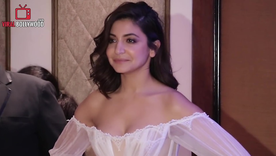 Get Anushka Sharma Beachy Wavy Hair Hairstyle In Viral Bollywood