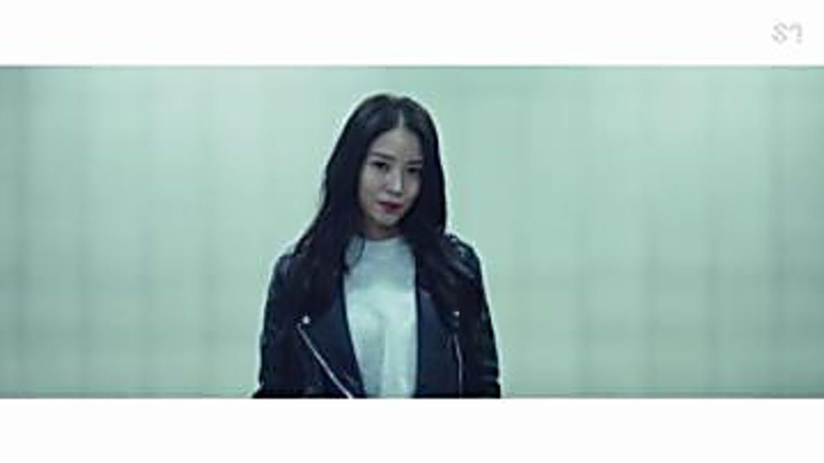 Kwon Bo Ah Celebrity Style In One Shot The First Mini Album 2018 From One Shot Charmboard