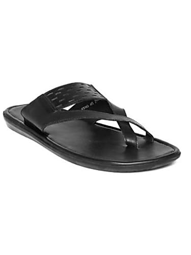 akshay kumar wear shoes brand name