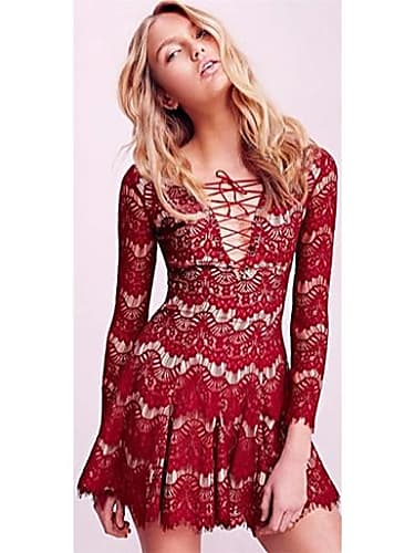 Katrina Kaif Celebrity Style In Yeh Fitoor Mera Fitoor 2016 From Yeh Fitoor Mera Charmboard , her red tresses caught more eyeballs than her monochrome and scarlet ensembles.