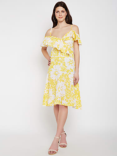 Alia Bhatt Celebrity Style In Alia Can Not Keep Herself From The Last Piece Of Dark Fantasy Sunfeast Dark Fantasy 2019 From Alia Can Not Keep Herself From The Last Piece Here are the three instances where alia pulled off the tea length skirts.