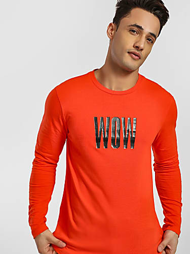 Tiger Shroff Celebrity Style In Jatt Ludhiyane Da Student Of The Year 2 2019 From Jatt Ludhiyane Da Charmboard Coming to his style aesthetic, tiger shroff has always had a very distinct personal style that stands out rather easily. necklace