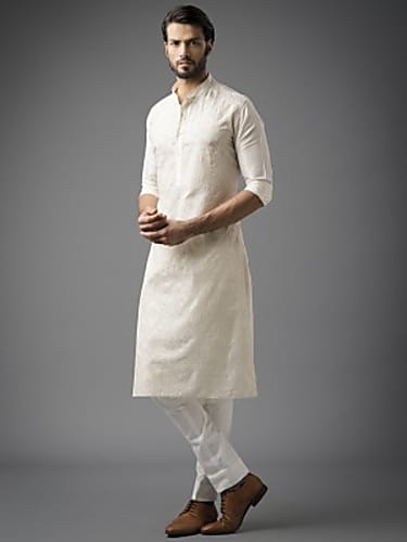 Shahid Kapoor Skin Kurta-pyjama Set look Mere Sohneya style inspiration ...