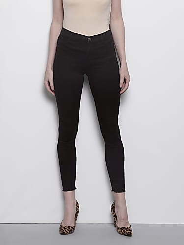 Tanu Grewal In Black Jeans Outfit Celebrity Clothing Charmboard Perevod slova feet, amerikanskoe i britanskoe proiznoshenie, transkripciya, slovosochetaniya, odnokorennye slova, primery ispolzovaniya. jacket