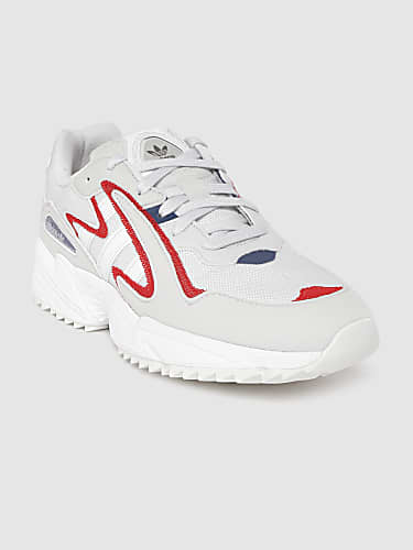 Diljit Dosanjh Celebrity Fashion Footwear In Outfit Name Charmboard Diljit dosanjh won the fashion quiz on koffee with karan 6, where he and rapper badshah had to identify clothing from the designer brands, including diljit dosanjh and badshah's fashion received more attention than most on the koffee with karan couch. charmboard