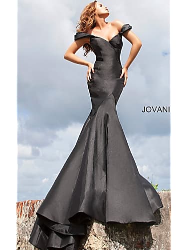 Karishma Tanna Celebrity Style In Bombay Times Fashion Week Ace Bollywood 2020 From Bombay Times Fashion Week Charmboard