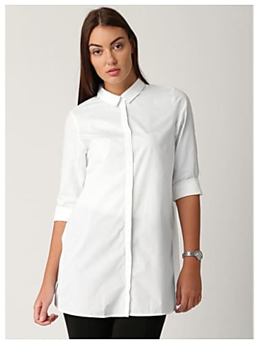 Jennifer Winget In Blue Jeans Outfit Celebrity Clothing Charmboard She began acting at the age of 12 appearing as a child artist and went on to host a number of television shows during her teenage years. casualshirts