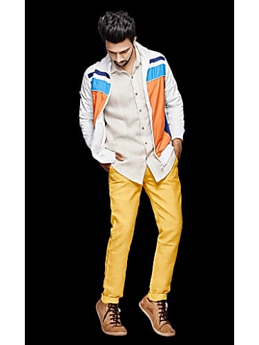 Ranbir Kapoor In Yellow Jacket Outfit Celebrity Clothing Charmboard Deepika has a younger sister named. casualshirts