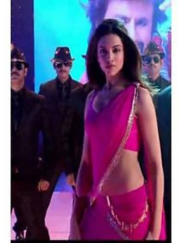 Deepika Padukone Chennai Express Saree Ameesha Patel Fans