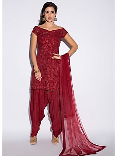 neeru bajwa in punjabi salwar suit