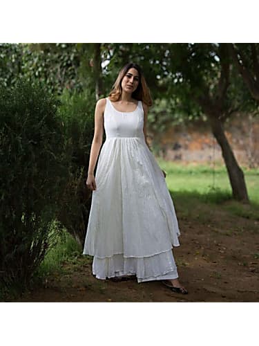 Jennifer Winget Celebrity Style In Bepannah Episode 02 2018 From Episode 02 Charmboard Jennifer white, урождённая карли энн фридман — англ.