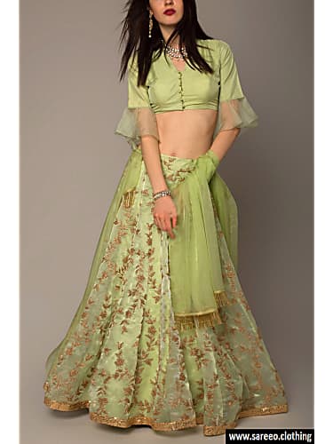 Sonam Bajwa Celebrity Style In Gabru Carry On Jatta 2 2018 From Gabru Charmboard Music in this video learn more song carry on jatta 2 (title track) (from carry on jatta 2) artist gippy grewal, cherry, jay k. earrings