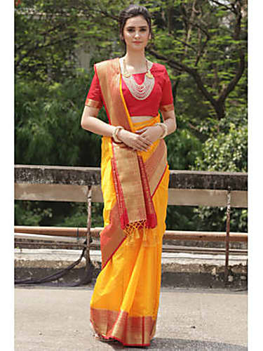 alia bhatt yellow saree in 2 states online