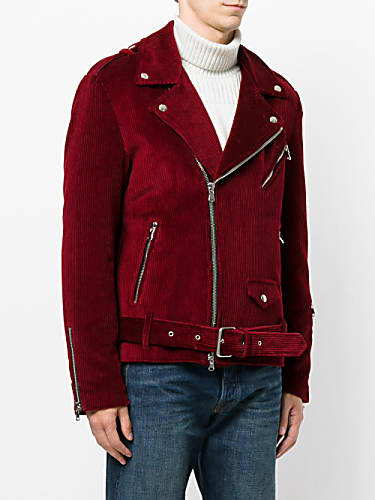 Ranveer Singh Celebrity Style In Fun With Ranveer Sara And Rohit Set India 2018 From Fun With Ranveer Sara And Rohit Charmboard Ranveer singh is not only recognized for his acting skills and energy level but for his fashion sense too!