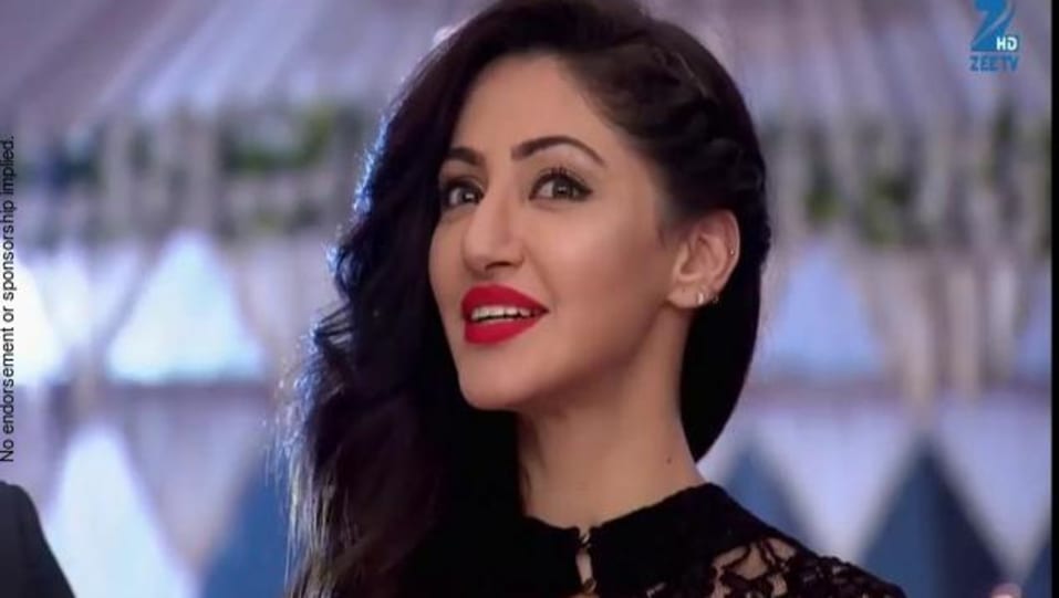 Reyhna Malhotra - Celebrity Style in Jamai Raja Episode 420, 2016 from  Episode 420. | Charmboard