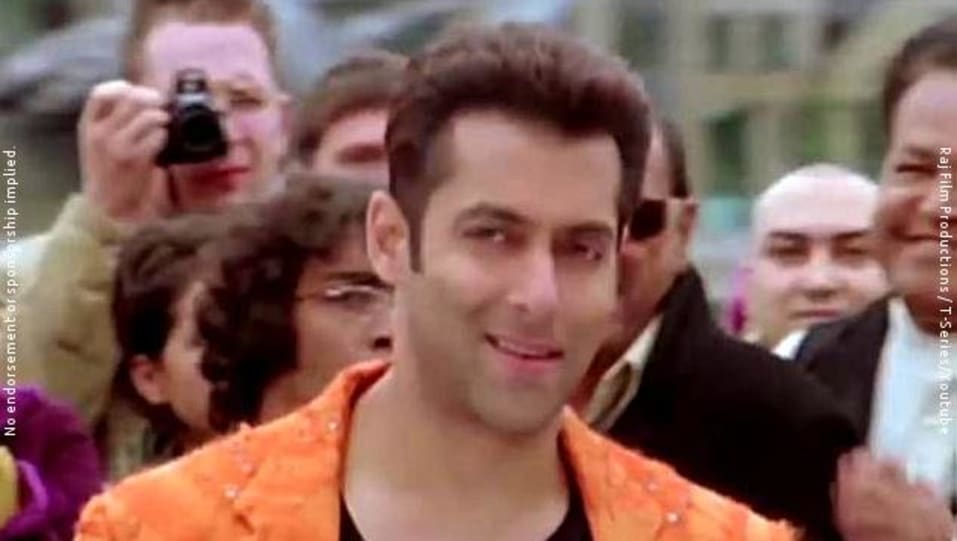Salman Khan Jewellery Accessories From Tenu Leke Salaam E Ishq 2007 Celebrity Jewellery Charmboard Soni cheez tere jaisi na mujhko na mujhko khoni re. vest