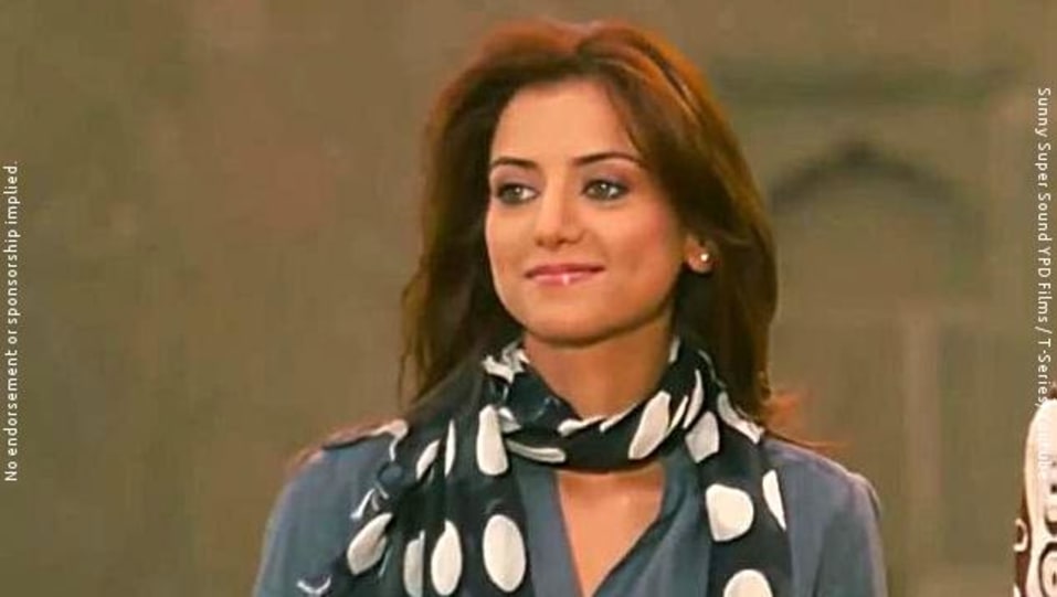 Actors Name Age Wiki Height Birth Place Career Details Sau Baar Yamla Pagla Deewana 2011 Charmboard Kulraj randhawa death date news, death cause reason, husband, age, wiki, funeral, biography, died photos, actress, kuljeet randhawa, yamla pagla deewana, death story, movies, last movie. charmboard