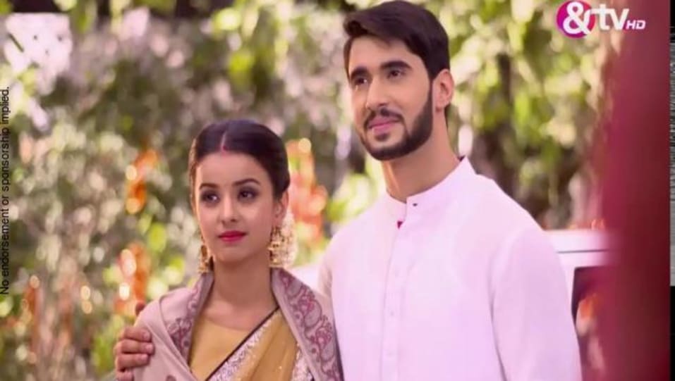 Mahima Makwana Jewellery Accessories From Adhuri Kahaani Humari Episode 107 2016 Celebrity Jewellery Charmboard 68 kg (approx) hair colour: saree