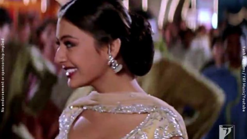 Preeti Jhangiani Celebrity Style In Pairon Mein Bandhan Hai Mohabbatein 2000 From Pairon Mein Bandhan Hai Charmboard Hindi lyrics transation for pairon mein bandhan song in english from mohabbatein movie. lehengacholi