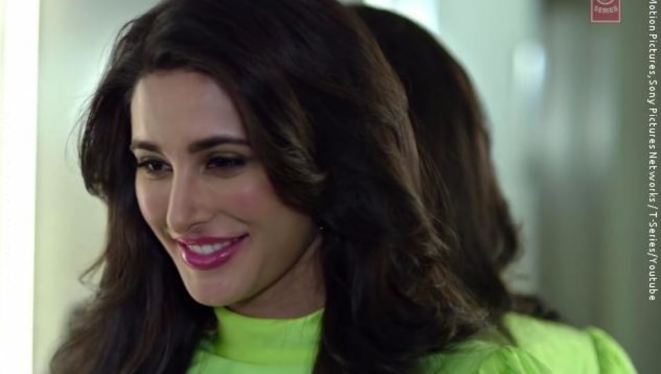 Nargis Fakhri Celebrity Style In Bol Do Na Zara Azhar 2016 From Bol Do Na Zara Charmboard Get bol do na zara song lyrics from movie azhar in the voice of armaan malik. dress