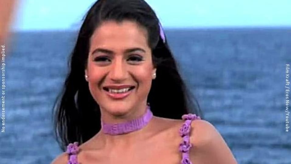 Ameesha Patel - Celebrity Style in Pyaar Ki Kashti Mein Kaho Naa... Pyaar  Hai, 2000 from Pyaar Ki Kashti Mein. | Charmboard