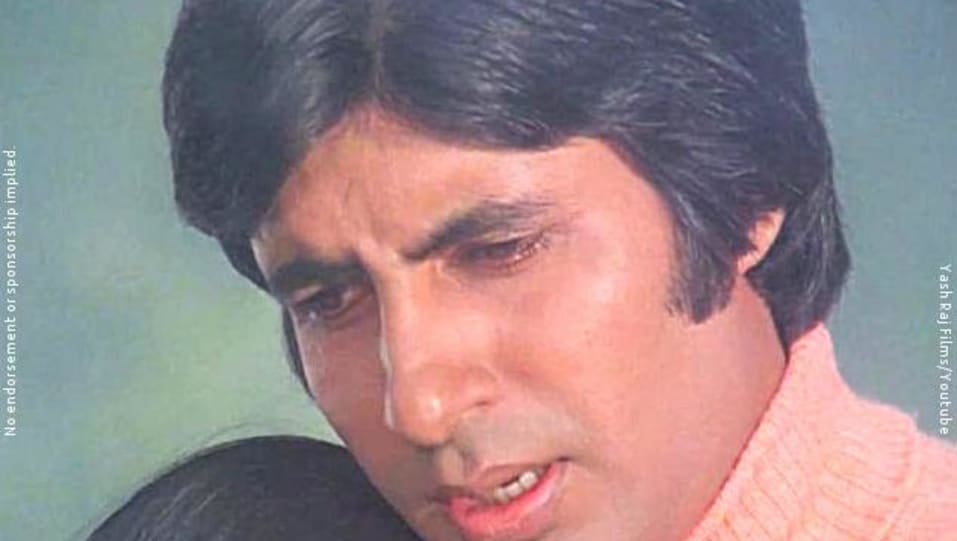 Amitabh Bachchan Celebrity Style In Kabhi Kabhie Mere Dil Mein Kabhi Kabhie 1976 From Kabhi Kabhie Mere Dil Mein Charmboard Harivansh rai bachchan on his 112th birth anniversary. sweatshirts