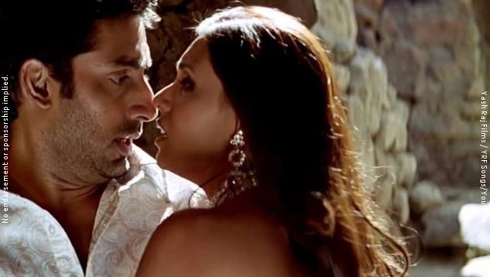 Rani Mukerji Celebrity Style In Chup Chup Ke Bunty Aur Babli 2005 From Chup Chup Ke Charmboard * * bollywood * * movie : lehengacholi