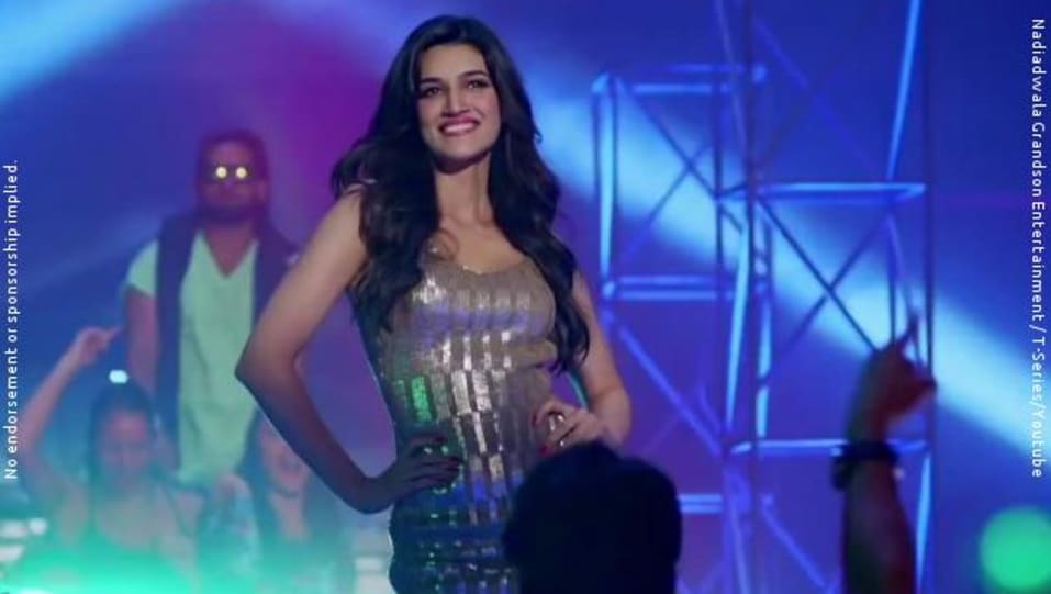 Kriti Sanon Celebrity Style In Raat Bhar Heropanti 2014 From Raat Bhar Charmboard The heropanti director sabbir khan says he wanted kriti sanon for the film the minute he saw her also making her bollywood debut in the romantic action movie heropanti is kriti sanon, a new delhi. dress