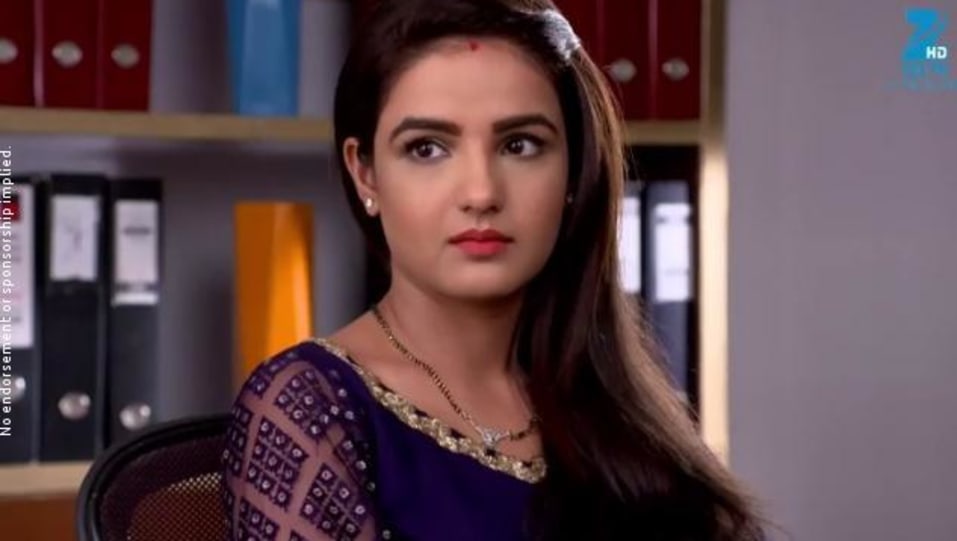 Jasmin Bhasin Celebrity Style In Tashan E Ishq Episode 259 2016 From Episode 259 Charmboard Twinkle (jasmin bhasin) is confused as to whom to choose yuvi (zain imam) or kunj (naman shaw) as yuvi is seen forcing twinkle to marry kunj in tashan e ishq. blazer