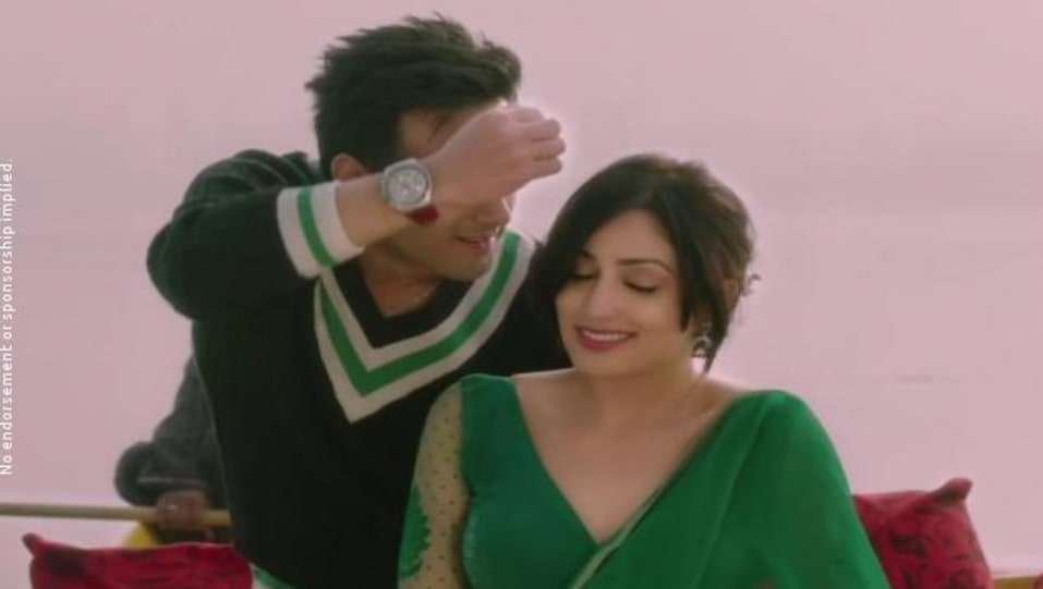 Yami Gautam In Green Lehengacholi Outfit Celebrity Clothing Charmboard After wooing the audience with their sizzling chemistry in sanam re, yami gautam and pulkit samrat are all set to set the screens ablaze once again in the upcoming movie junooniyat. lehengacholi