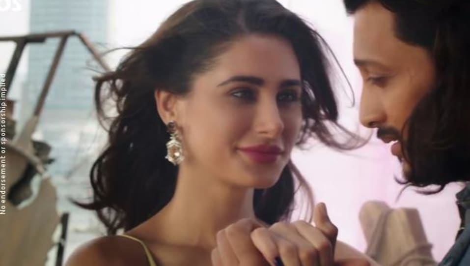 Nargis Fakhri Celebrity Style In Udan Choo Banjo 2016 From Udan Choo Charmboard Banjo is a 2016 bollywood musical drama, which stars nargis fakhri and riteish deshmukh in the lead roles. charmboard