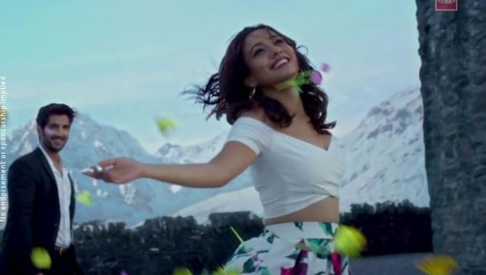 Neha Sharma Celebrity Style In Ishq Mubarak Tum Bin 2 2016 From Ishq Mubarak Charmboard Congratulations for falling in love: bra