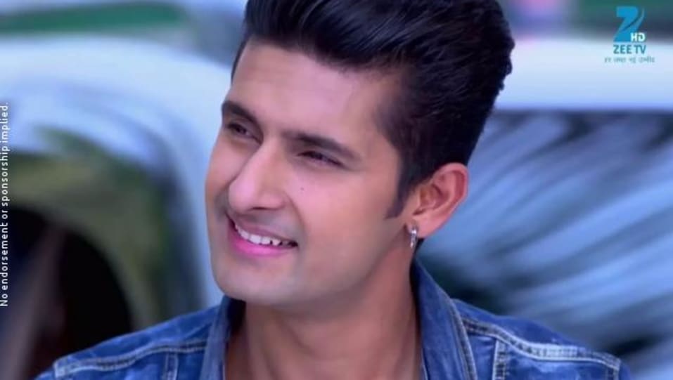 Ravi Dubey in Blue Casualshirts Outfit - Celebrity Clothing | Charmboard