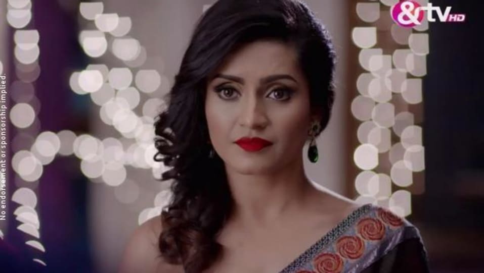 Bhavna Pani Celebrity Style In Queens Hain Hum Episode 16 2016 From Episode 16 Charmboard The maker (silver ivory productions) of the show has followed a very different storyline since the beginning of the series.