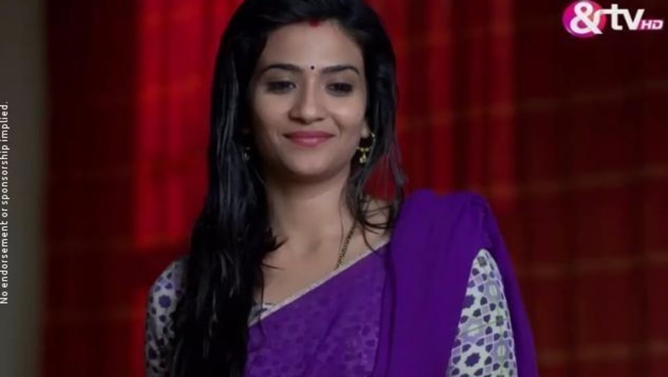 Aditi Sharma Celebrity Fashion Footwear In Outfit Name Charmboard