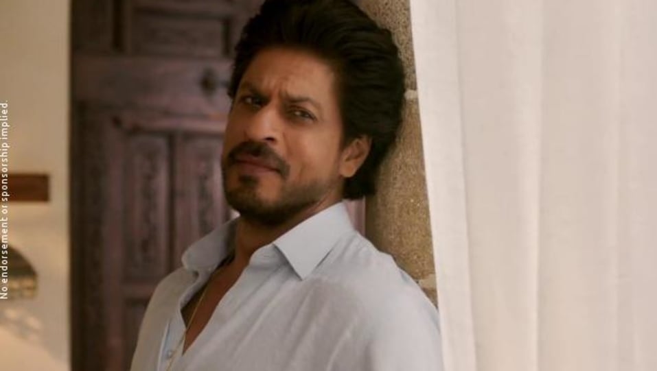 Shah Rukh Khan Celebrity Style In Zaalima Raees 2017 From Zaalima Charmboard Jo teri khatir tadpe pehle se hi / kya usey tadpana o zaalima, o zaalima deedaar tera milne ke baad hi chhoote meri angdaayi tu hi bata de kyun zaalima main kehlayi tu hi bata de. charmboard