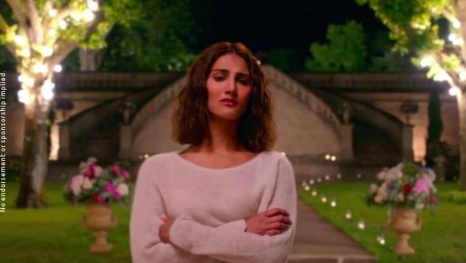 Vaani Kapoor Celebrity Style In Je T Aime Befikre 2016 From Je T Aime Charmboard Je t'aime full video song l befikre l ranveer singh l vaani kapoor l vishal dadlani l sunidhi chauhan. sweaters