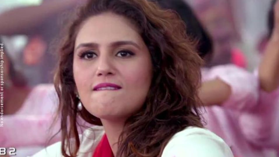 Huma Qureshi Celebrity Style In Go Pagal Jolly Llb 2 2017 From Go Pagal Charmboard Akshay kumar gets it right once again, looks like the character & lives it. tunic