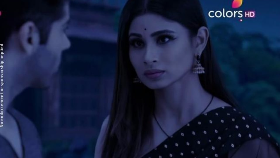 Mouni Roy In Black Saree Outfit Celebrity Clothing Charmboard Mouni roy parties and events photos. saree