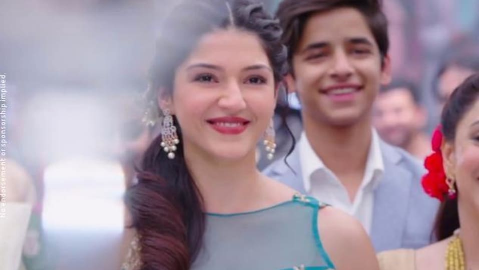 Mehreen Pirzada Celebrity Style In Phillauri Official Trailer 2017 From Official Trailer Charmboard Link e riferimenti da altri articoli e news a phillauri. gown