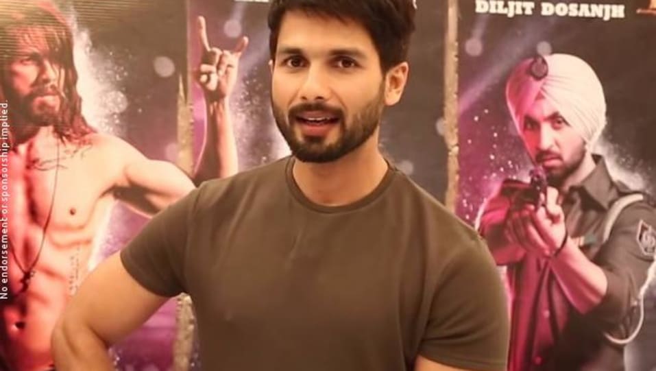 Actors Name Age Wiki Height Birth Place Career Details Udta Punjab Shahid Kapoor 2016 Charmboard Abhishek chaubey cast:shahid kapoor, alia bhatt, kareena kapoor, diljit dosanjh, satish kaushik runtime: charmboard