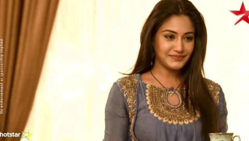 Surbhi Chandna Biography Age Wiki Place Of Birth Height