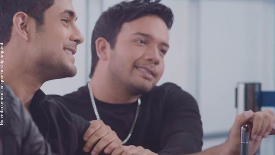 Keshav Dhanraj Jewellery Accessories From Aaja Aaja Sanam 2016 Celebrity Jewellery Charmboard Excellent and talented drummer from sanam band. charmboard