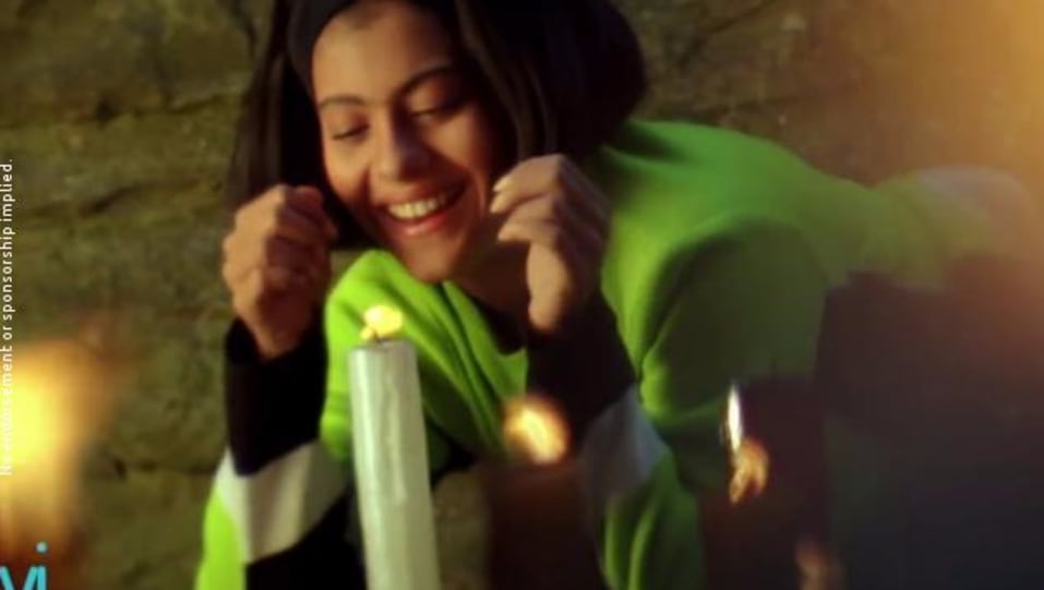 Kajol Celebrity Style In Kuch Kuch Hota Hai Kuch Kuch Hota Hai 1998 From Kuch Kuch Hota Hai Charmboard