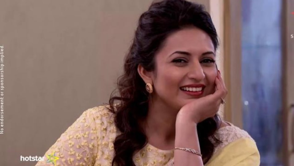 Divyanka Tripathi Jewellery Accessories From Ye Hai Mohabbatein Episode 1101 2017 Celebrity Jewellery Charmboard Ye hai mohabbatein stars divyanka tripathi as dr. charmboard