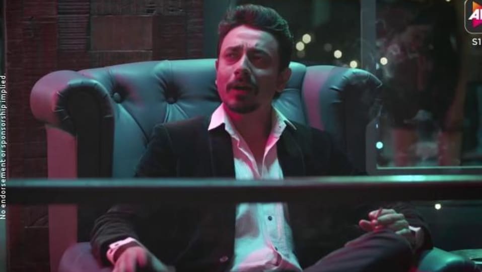 Mantra Mugdh Celebrity Style In Boygiri E01 The Reunion 2017 From Boygiri Charmboard Aisa bhajan jisko sunkar man mantra mugdh ho jaaye/krishna bhajan/krishna.